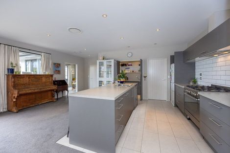 Photo of property in 128 Kings Drive, Wanaka, 9305