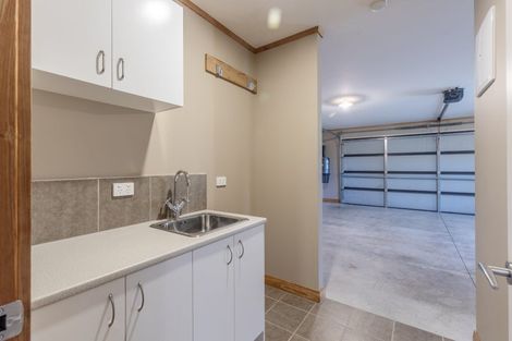 Photo of property in 9 Tui Drive, Waipukurau, 4281