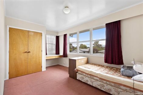 Photo of property in 4 Kaweka Street, New Lynn, Auckland, 0600