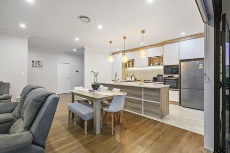 Photo of property in 219 Matua Road, Kumeu, 0810