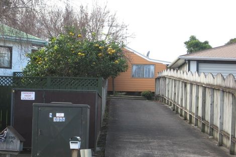 Photo of property in 2/195 Carnoustie Drive, Wattle Downs, Auckland, 2103
