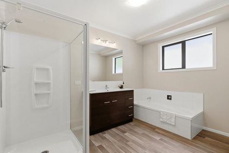 Photo of property in 21 Bathurst Crescent, Pyes Pa, Tauranga, 3112