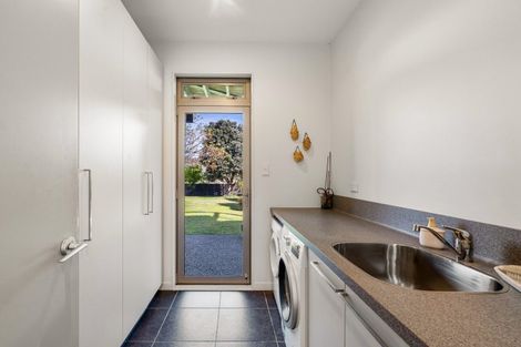 Photo of property in 21 Le Quesne Road, Bay View, Napier, 4104