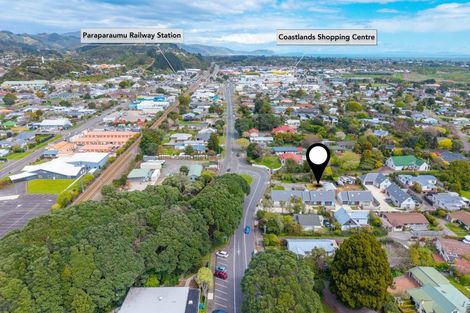 Photo of property in 107 Amohia Street, Paraparaumu, 5032