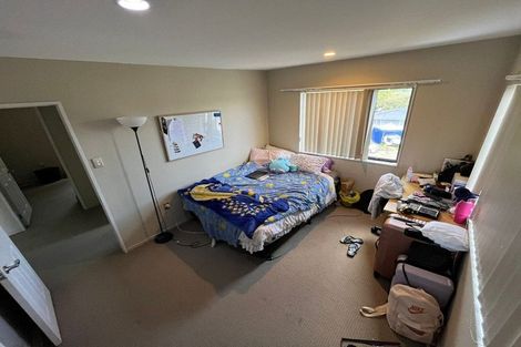 Photo of property in 18 Stottholm Road, Titirangi, Auckland, 0604