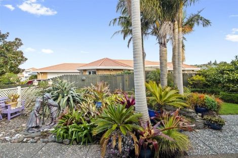 Photo of property in 1 Cloverlea Place, Pukekohe, 2120