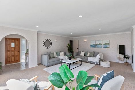 Photo of property in 92 Russley Drive, Mount Maunganui, 3116