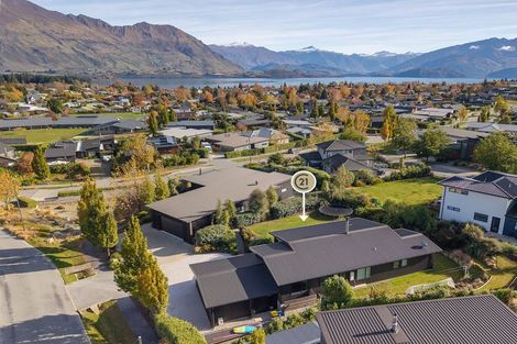Photo of property in 3 Kirimoko Crescent, Wanaka, 9305