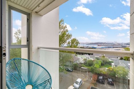 Photo of property in Grosvenor Flats, 19 Cottleville Terrace, Thorndon, Wellington, 6011