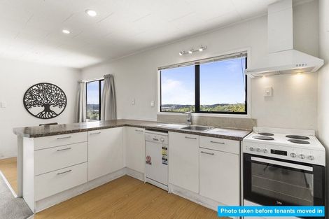 Photo of property in 1/19 Exeter Place, Unsworth Heights, Auckland, 0632