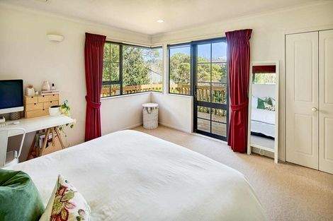 Photo of property in 14 Musket Lane, Whitby, Porirua, 5024