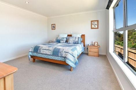 Photo of property in 38 Manhattan Rise, Orewa, 0931