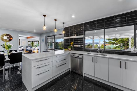 Photo of property in 34 Spinnaker Drive, Te Atatu Peninsula, Auckland, 0610