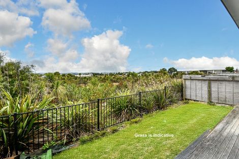 Photo of property in 3 John Burn Road, Takanini, 2110
