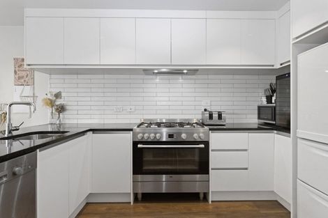 Photo of property in 39u2 Norton Road, Frankton, Hamilton, 3204