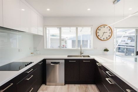 Photo of property in 17 Palliser Place, Milson, Palmerston North, 4414