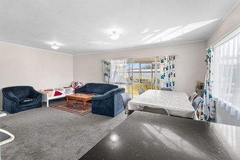 Photo of property in 2/6 Wicklow Place, Bell Block, New Plymouth, 4312