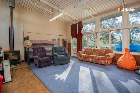 Photo of property in 923 Maungatua Road, Berwick, Outram, 9073
