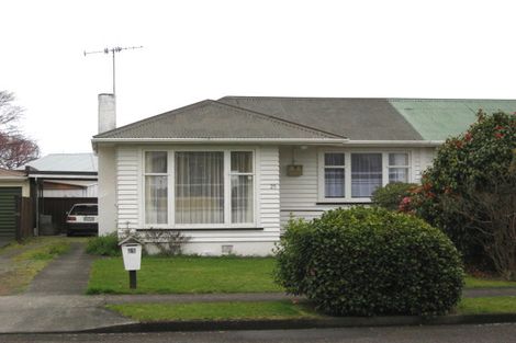 Photo of property in 25 Karaka Crescent, Levin, 5510