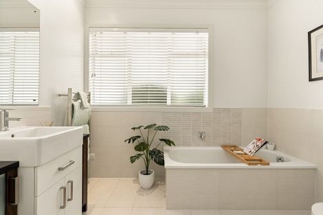 Photo of property in 75 Fifth Avenue, Tauranga, 3110