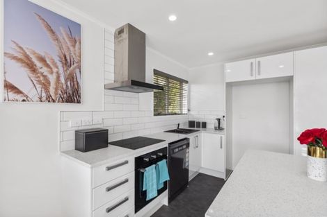 Photo of property in 1/2 Palm Court Drive, Glen Eden, Auckland, 0602