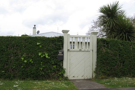 Photo of property in 39 Muir Avenue, Mangere Bridge, Auckland, 2022