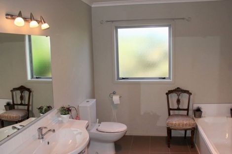 Photo of property in 9 Ohuka Place, Whitianga, 3510