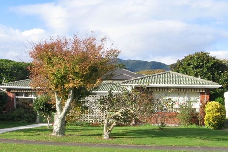Photo of property in 8 Richmond Avenue, Waikanae, 5036
