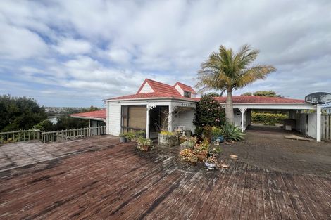 Photo of property in 179 West Harbour Drive, West Harbour, Auckland, 0618