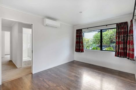 Photo of property in 21 Mandalay Place, Waiuku, 2123