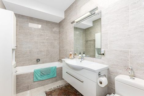 Photo of property in 52 Walter Road, Lowry Bay, Lower Hutt, 5013