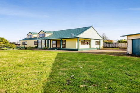 Photo of property in 27 Tiverton Crescent, Whalers Gate, New Plymouth, 4310