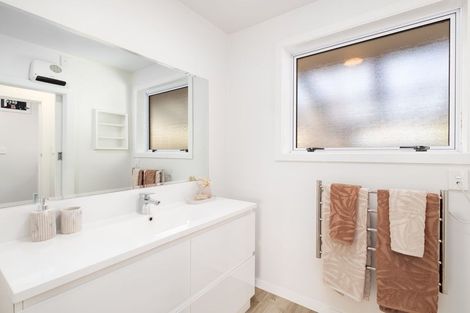 Photo of property in 235 Johns Road, Northwood, Christchurch, 8051