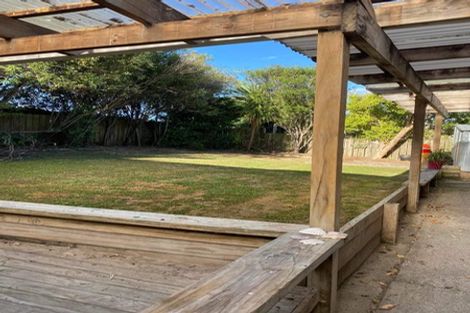Photo of property in 12 Amorino Drive, Red Beach, 0932