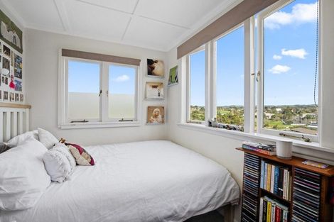 Photo of property in 11 Trosk Place, Waiuku, 2123