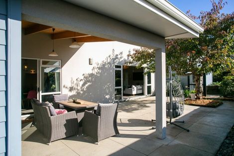 Photo of property in 21 Norfolk Drive, Cambridge, 3434