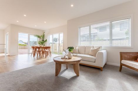 Photo of property in 23 Frimley Terrace, Waikanae Beach, Waikanae, 5036