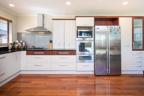 Photo of property in 48 Clearview Drive, Milson, Palmerston North, 4414