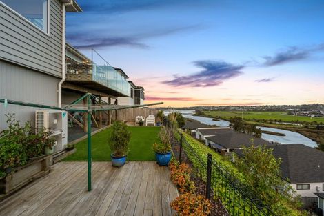 Photo of property in 30 Cassidy Drive, Orewa, 0931