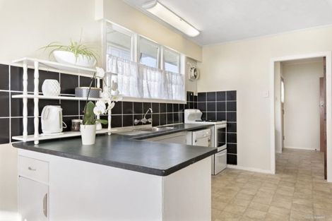 Photo of property in 131a Apu Crescent, Lyall Bay, Wellington, 6022