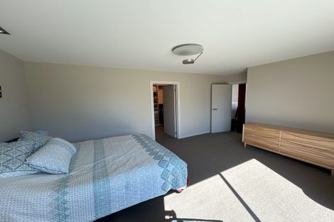 Photo of property in 28 Sam John Place, Lake Hawea, 9382