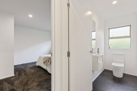 Photo of property in 26 Birdwood Avenue, Moturoa, New Plymouth, 4310