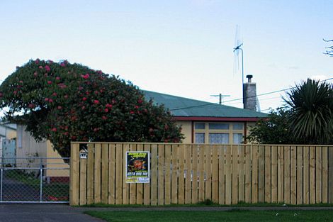 Photo of property in 131b Queen Street West, Levin, 5510