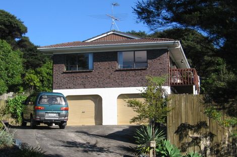 Photo of property in 23 Longfellow Parade, Glen Eden, Auckland, 0604