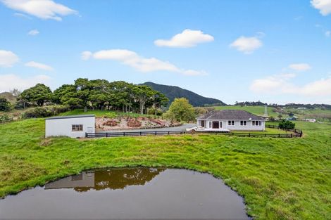 Photo of property in 109 Mountain Road, Maungaturoto, 0587