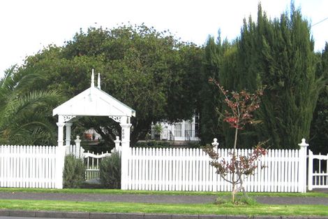 Photo of property in 600 Te Atatu Road, Te Atatu Peninsula, Auckland, 0610