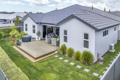 Photo of property in 4 Young Place, Taradale, Napier, 4112