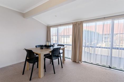 Photo of property in Rangeview Villas, 4/9 Fuller Close, Levin, 5510