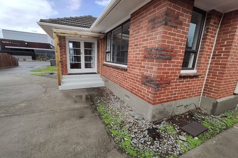 Photo of property in 15 Waimairi Road, Upper Riccarton, Christchurch, 8041