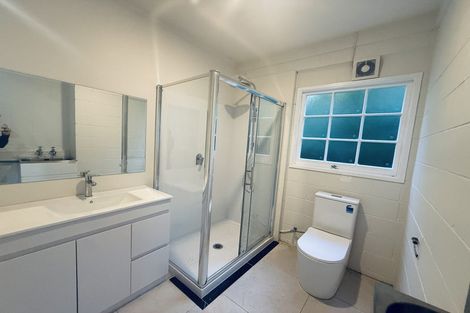 Photo of property in 82 Woodlands Crescent, Browns Bay, Auckland, 0630